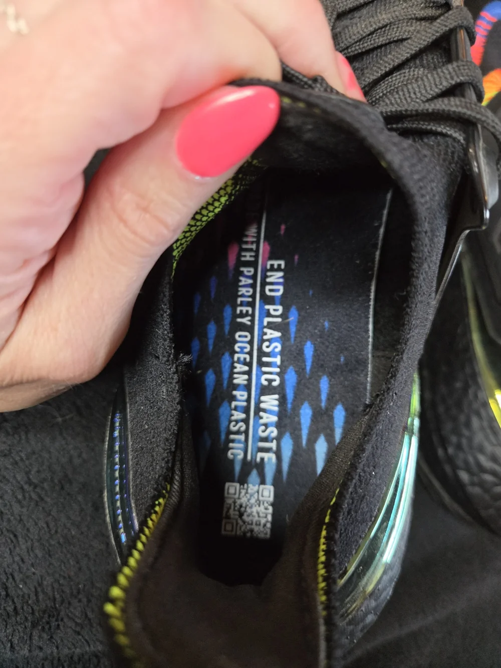 Adidas Ultraboost 22 'Linear Energy' Unisex Sneakers - 7.5